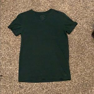 American Eagle V-Neck (T-shirt)
